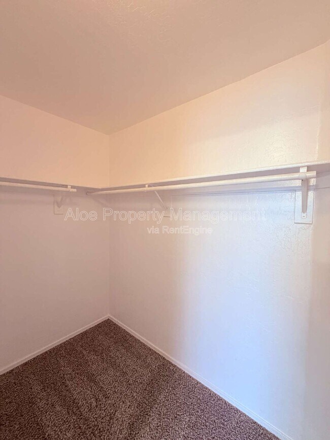 Building Photo - 2293 E Longhorn Pl