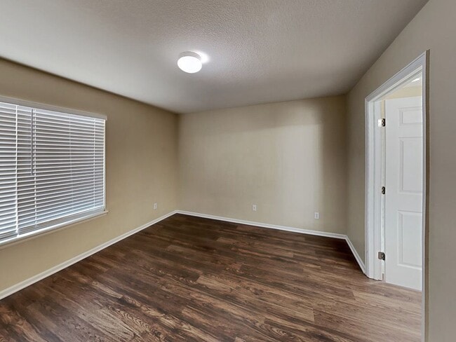 Building Photo - 5545 Cathay Ct