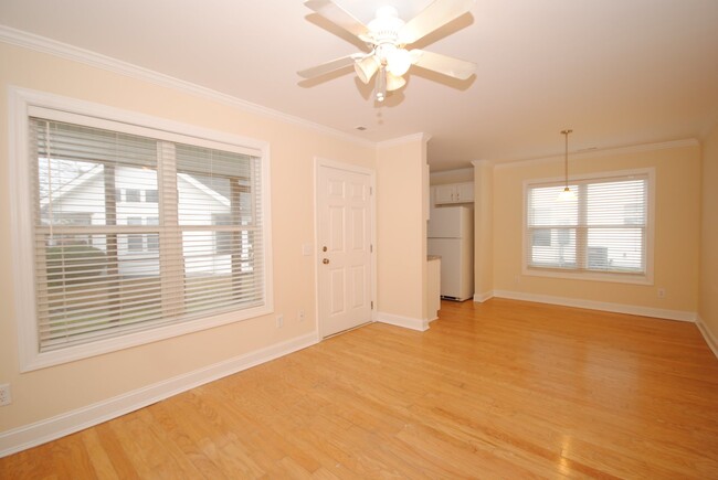 Building Photo - NORTHCHASE 3BR/2.5BA FREESTANDING TOWNHOME...