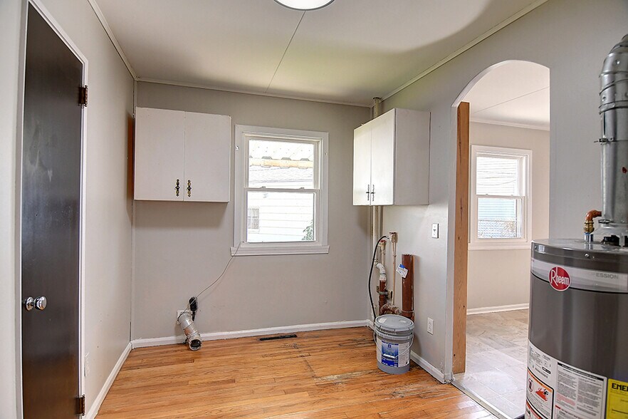 Building Photo - 2665 Elmore Dr