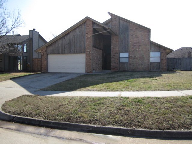 Building Photo - 600 Fire Light Dr