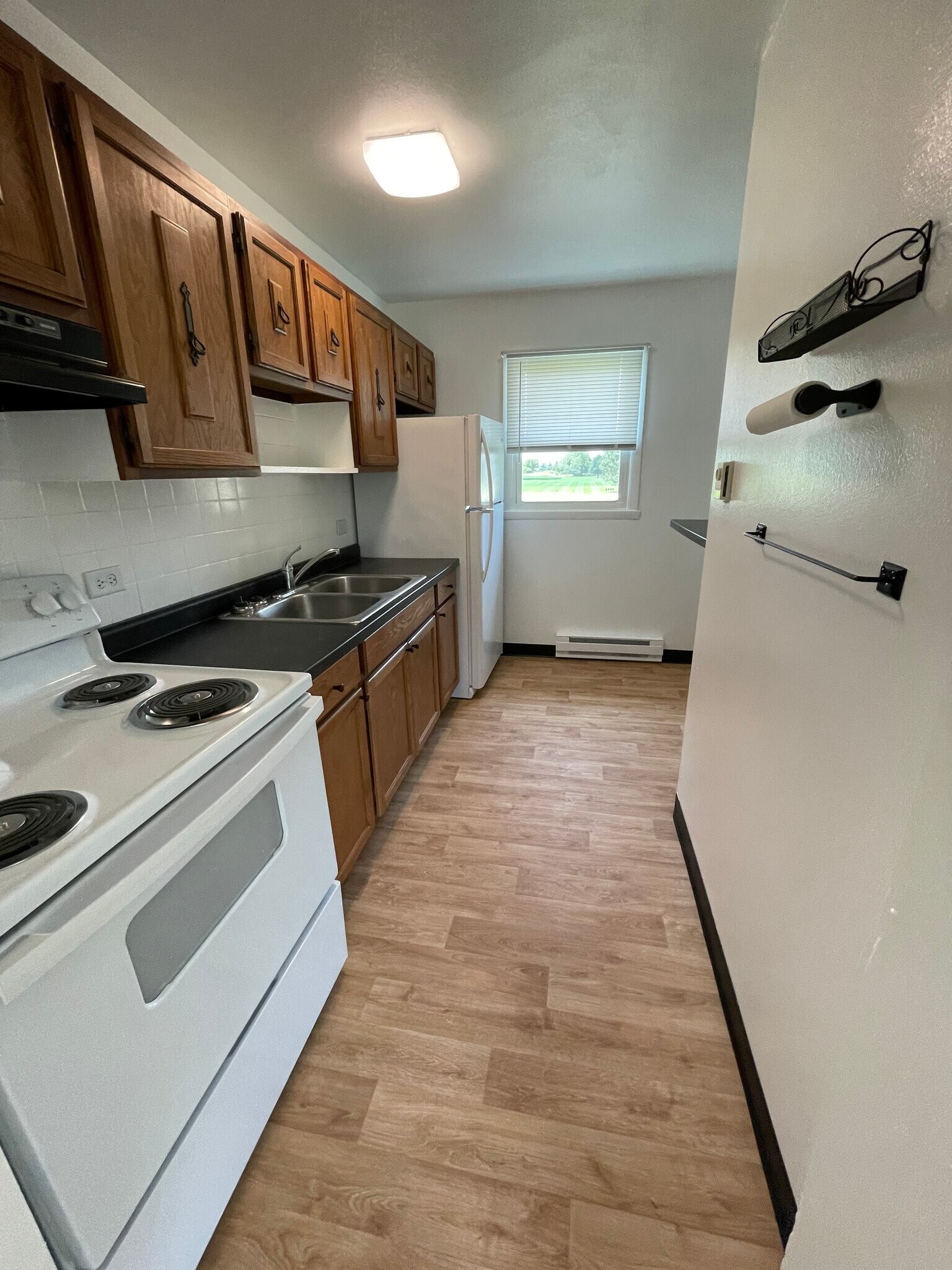 Building Photo - 120 Karen St