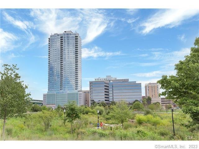 Building Photo - 1 Broad St