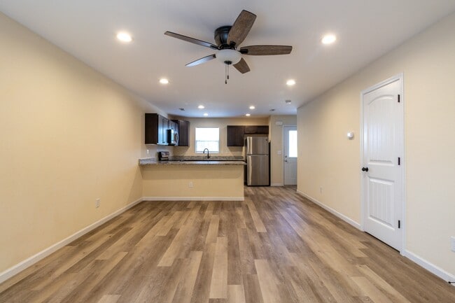 Building Photo - 931 Warrior Hill Dr