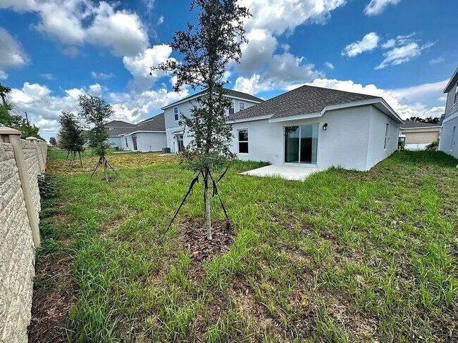 Building Photo - 344 Loch Ct