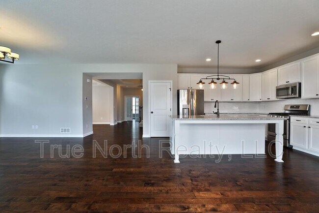 Building Photo - 1412 Leesland Dr