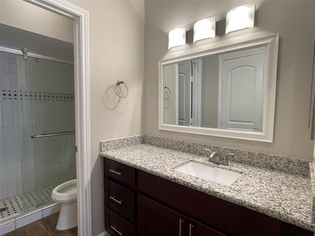 Building Photo - 6500 Harbor Town Dr