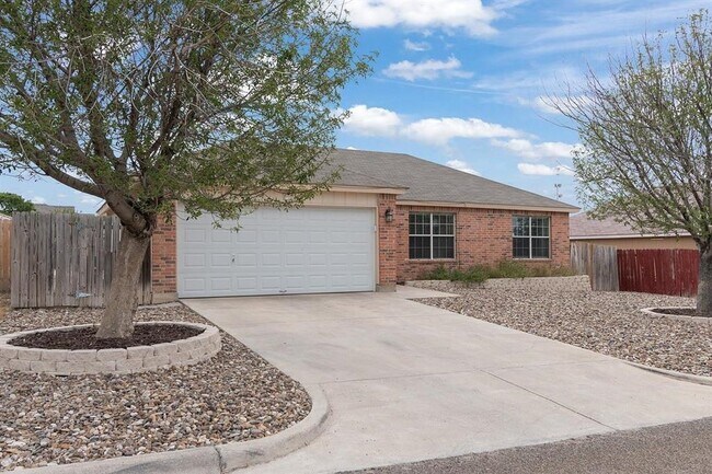 Building Photo - 224 Vista Hermosa