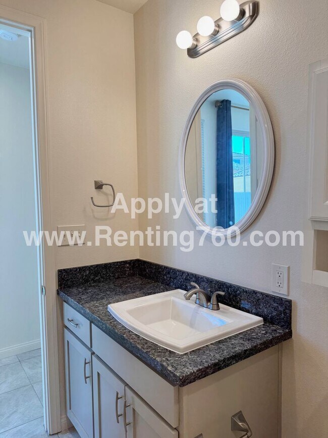 Building Photo - Incredible 4 Bed 3 Bath Home In Sage Estates!!!