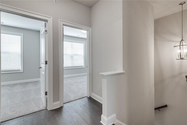 Building Photo - 308 Burgess Walk