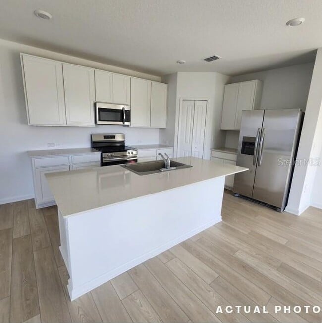 Building Photo - 6432 DOMIZIO Dr