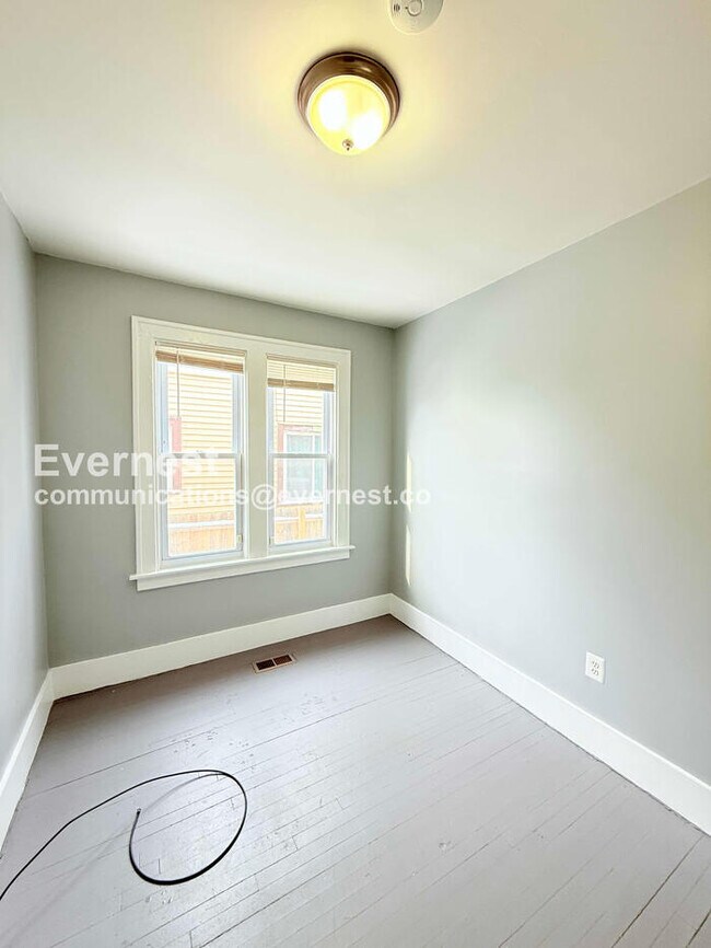 Building Photo - 2541 Monterey St