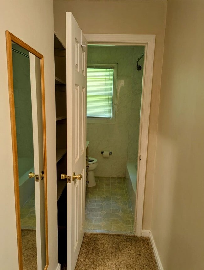 Building Photo - Fully Updated 3 Bedroom Home For Rent