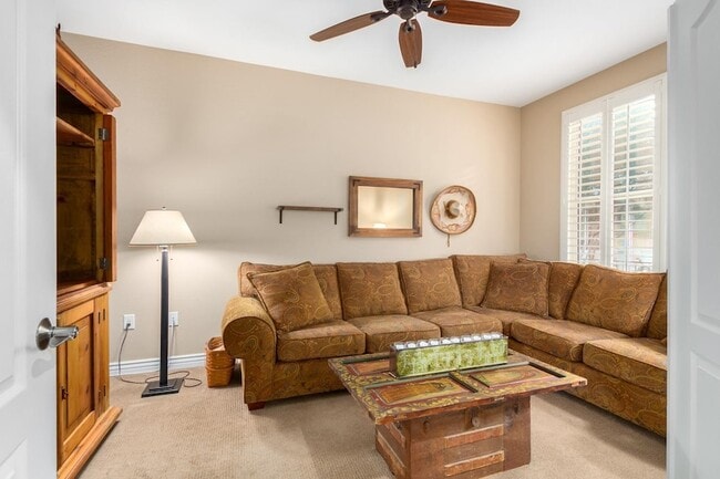 Building Photo - 2425 W Bronco Butte Trl