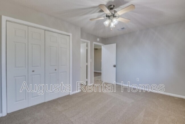 Building Photo - 2814C Thomas Lane