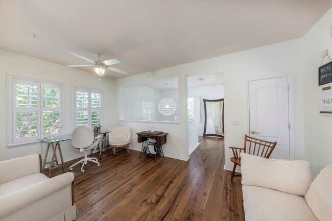 Building Photo - Baldwin Park Beauty! 3 bed/2.5 bath Pool H...