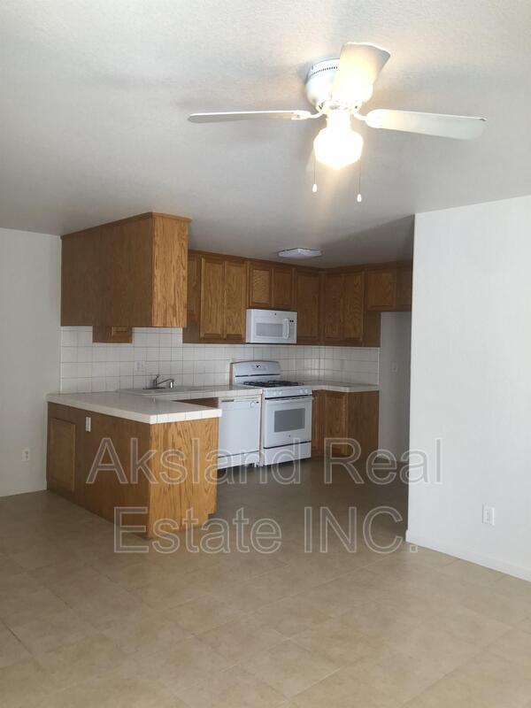 Building Photo - 417 N Walnut Ave