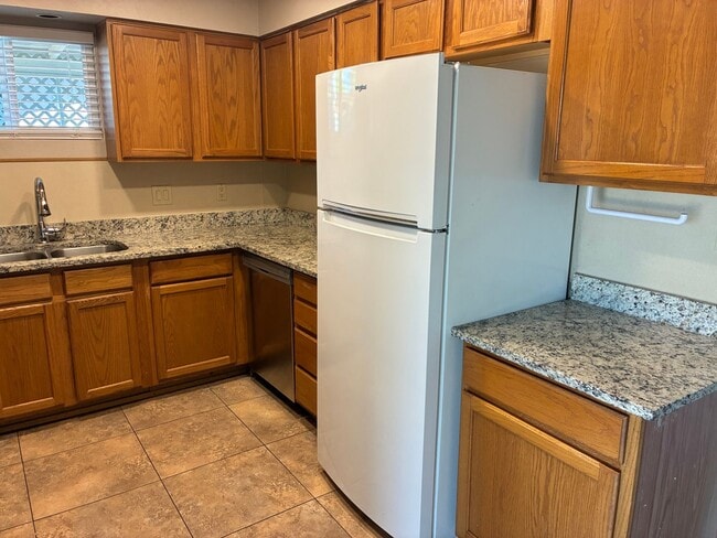 Building Photo - Spacious 4 BR 2BA w/ Large Lot in Paradise Valley!!  Located at 36th St and Greenway