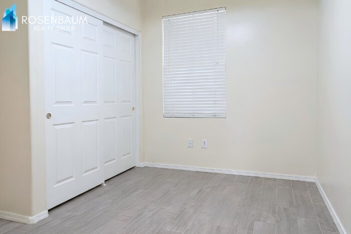 Building Photo - 12060 W Makenna Ln