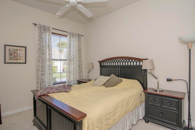 Building Photo - 5254 Eleuthra Cir