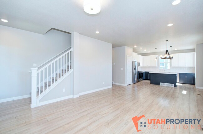 Building Photo - 11586 S Bingham Rim Rd