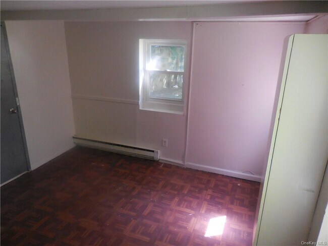 Building Photo - 130 Johnston St