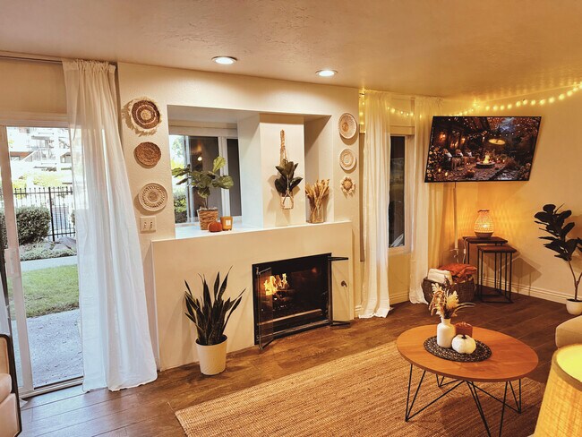 Building Photo - 4010 Layang Layang Cir