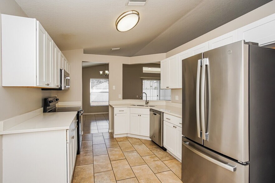 Building Photo - 12432 Tree Pointe Ct