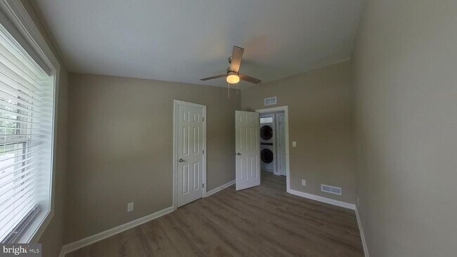 Building Photo - 2050 Nike Dr