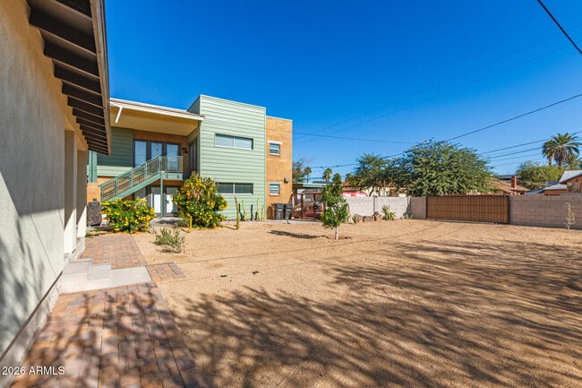 Building Photo - 125 N 11th Ave