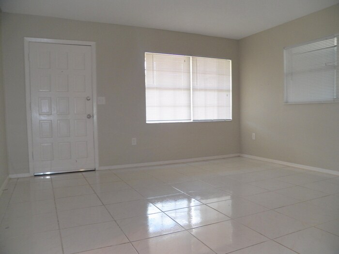 Building Photo - 226 Bolender Ct