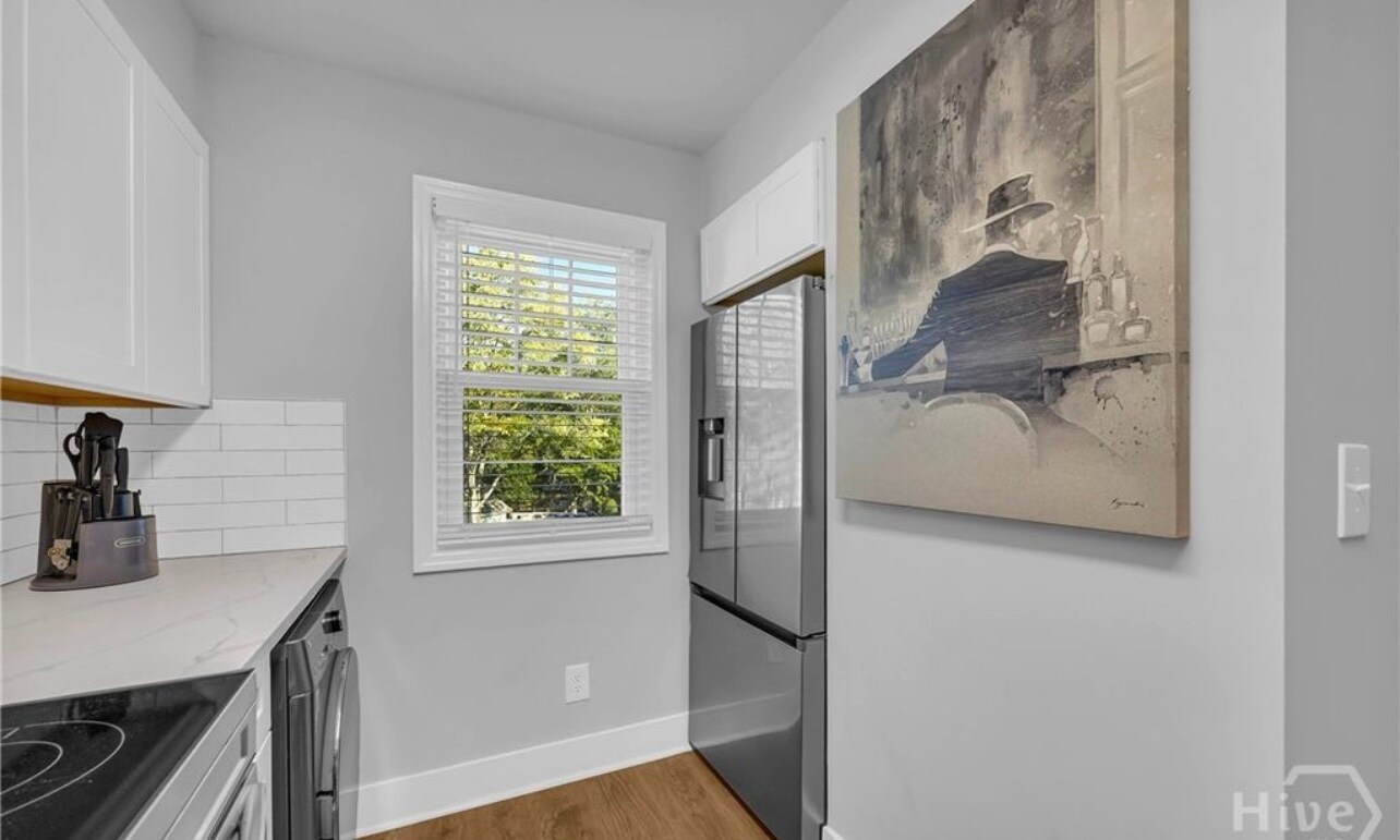 Building Photo - 210 Appleby Dr