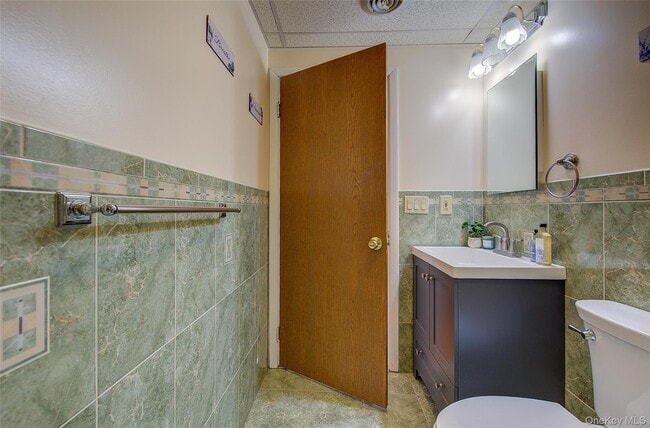 Building Photo - 41 Beechwood Ave