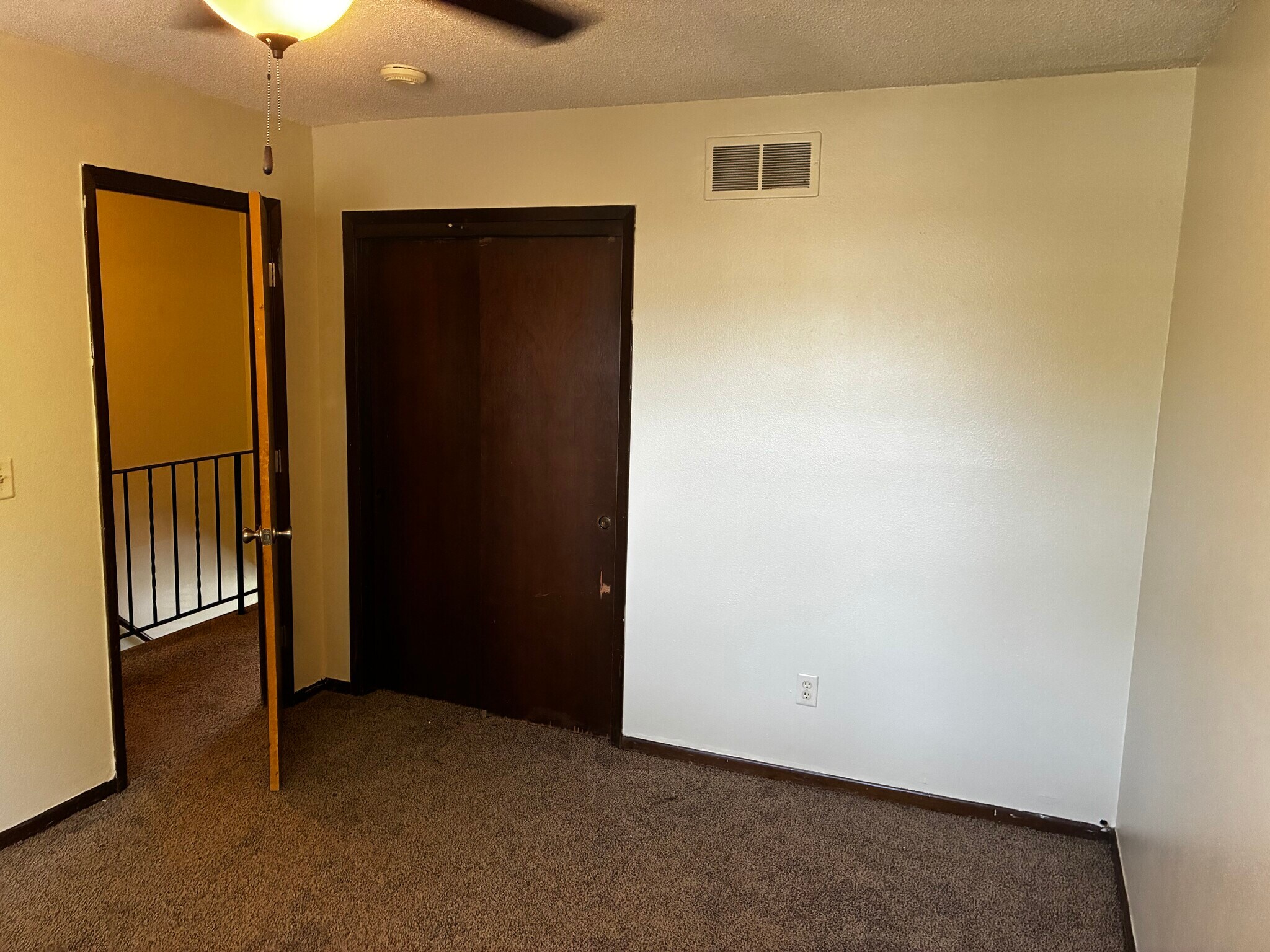 Another view of the rear bedroom, looking toward the hallway - 1205 Randolph St