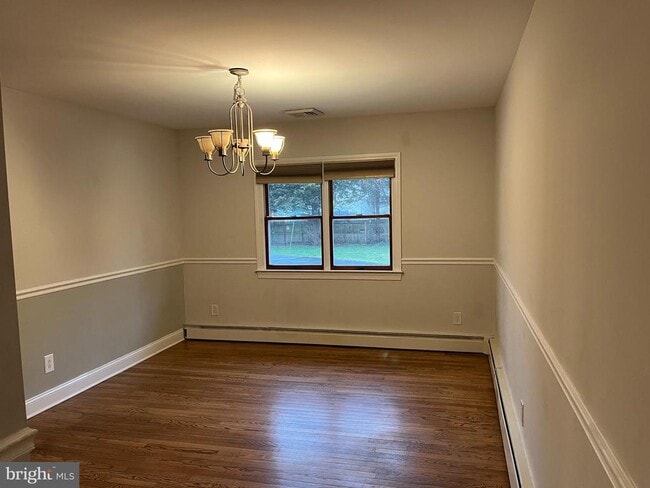 Building Photo - 125 Davis Ave