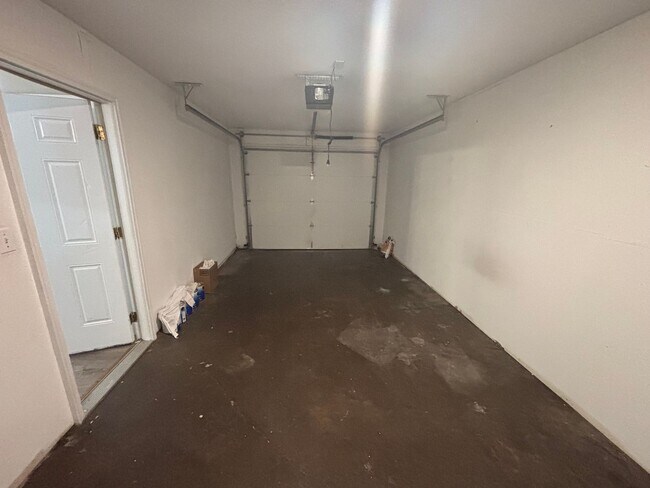 Building Photo - 5309-5311 Currituck Lane