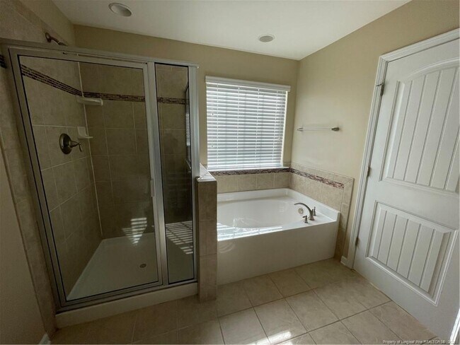 Building Photo - 261 River Oak St