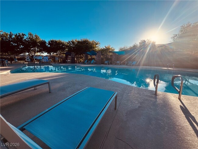 Building Photo - 5553 Fairmeade Way