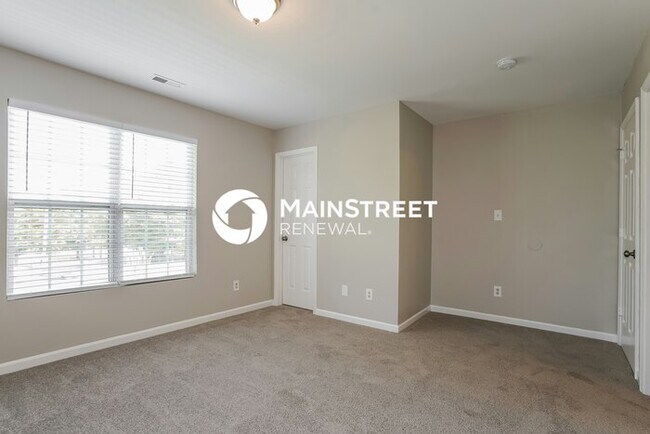Building Photo - 3 Bedroom Pet-Friendly Home in Raleigh, NC with Main Street Renewal