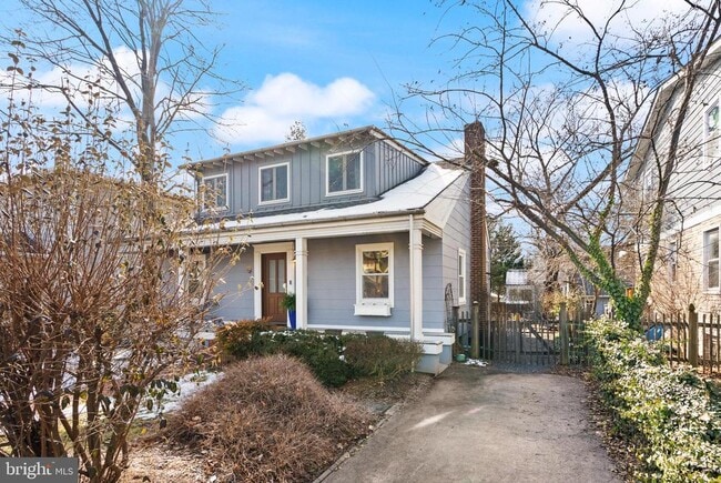 Building Photo - 1804 S Oakland St