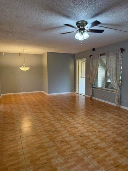 Building Photo - 4723 Sable Pine Cir