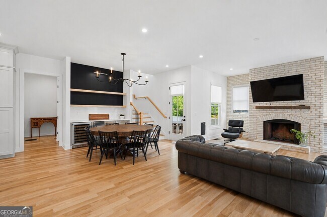 Building Photo - 1150 Blair Ln