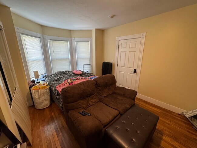 Building Photo - 5-7 Blake St. Unit 1