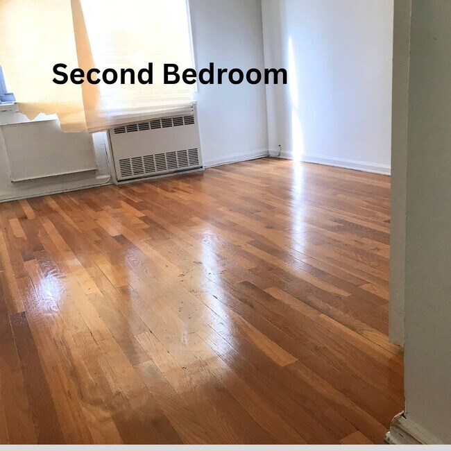 Building Photo - 1199 E 53rd St