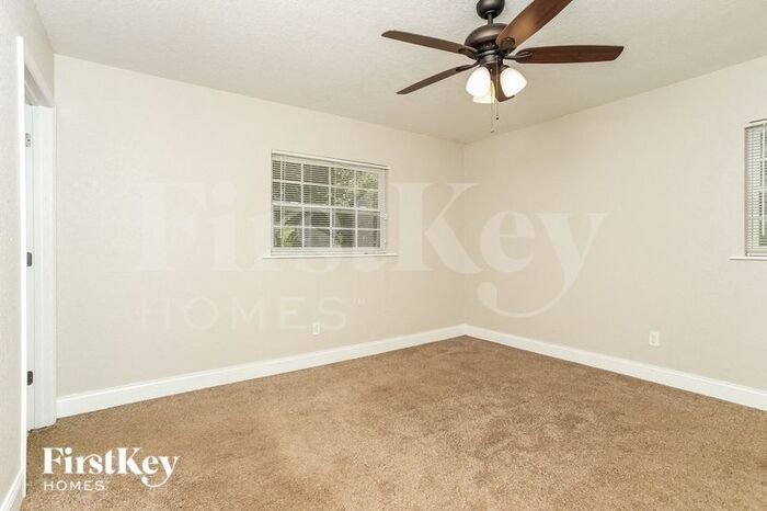Building Photo - 164 Beverly Dr