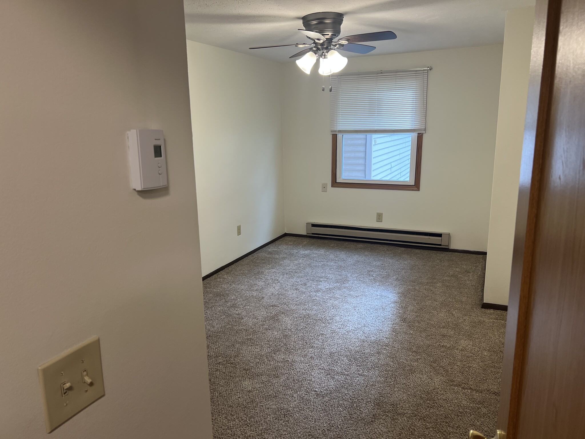 Middle Bedroom - 5633 Opal St