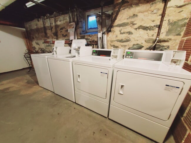 Building Photo - 641 Summer St