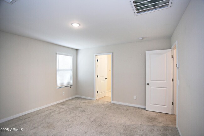 Building Photo - 7865 N 79th Ave