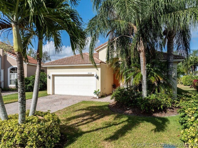 Building Photo - 2096 NW Marsh Rabbit Ln
