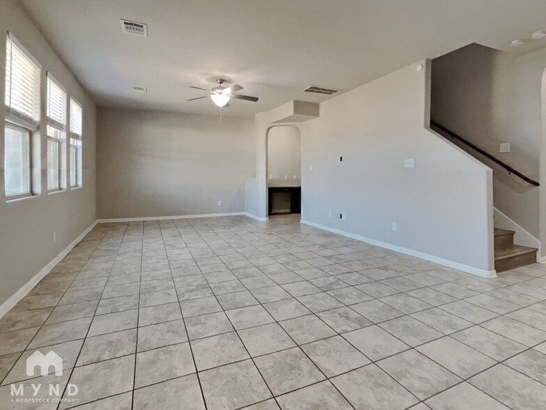 Building Photo - 11335 Decidedly